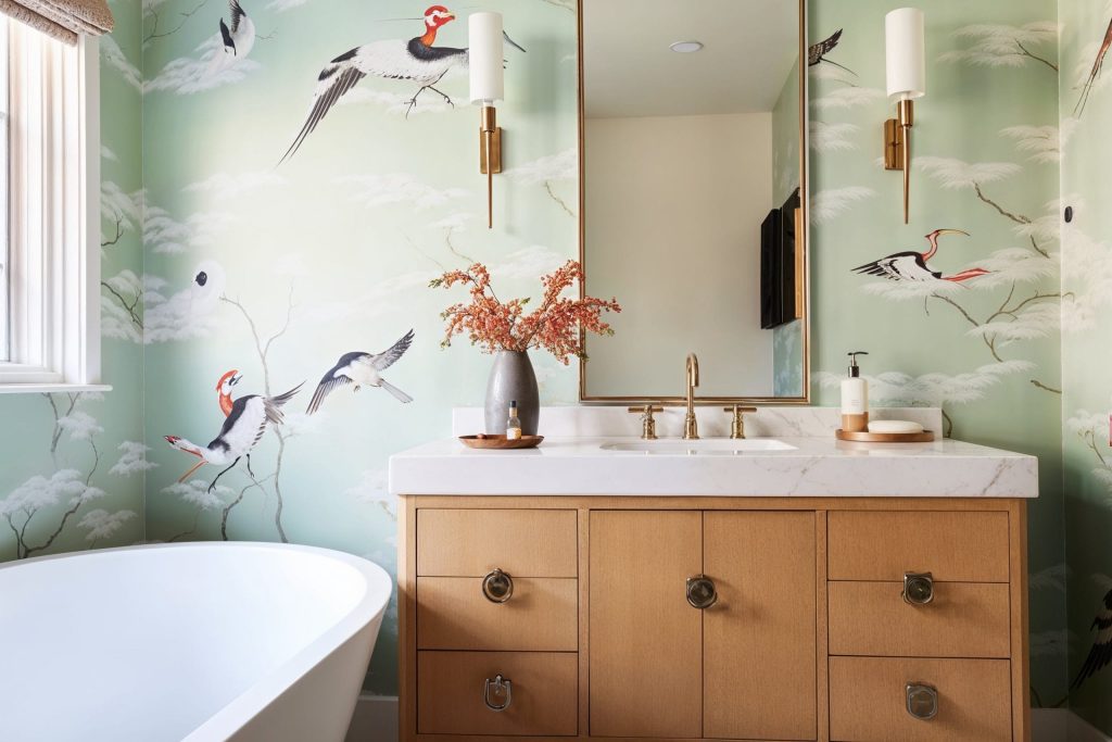 why resurfacing is a great way to remodel your kitchen or bathroom here in Fort Worth, Texas 76111