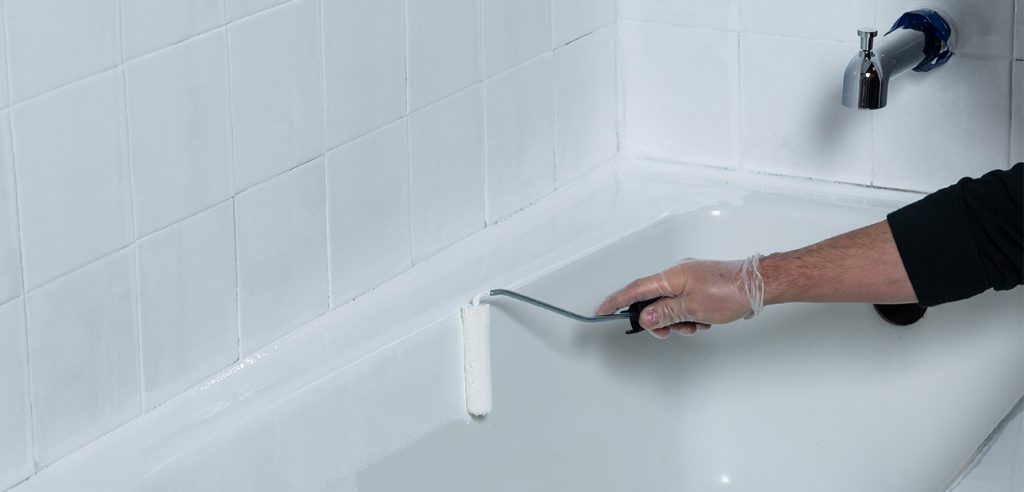 A Better Way to Refresh an Old Bathtub
